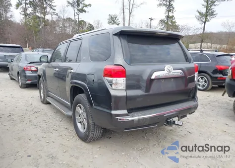 2010 Toyota 4Runner Sr5 V6 z USA, uszkodzony, nr VIN JTEZU5JR9A5013867